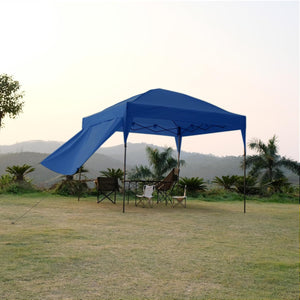 Barraca exterior do dossel com os sacos de areia imediatos para acampar