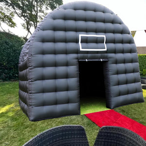Grande tenda inflável preta (15x15x14ft) inclui uma sala de eventos