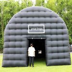Grande tenda inflável preta (15x15x14ft) inclui uma sala de eventos