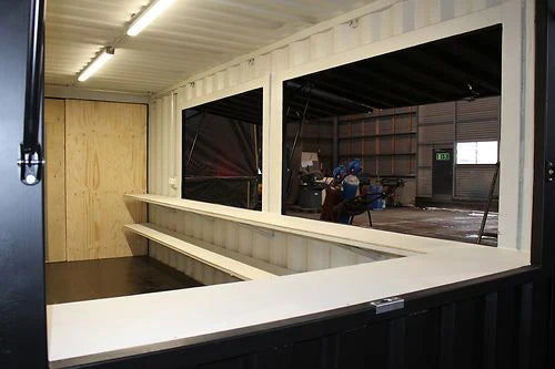 CONTENEDOR DE 20 PIES EQUIPADO PARA USO EN BAR / CAFETERÍA