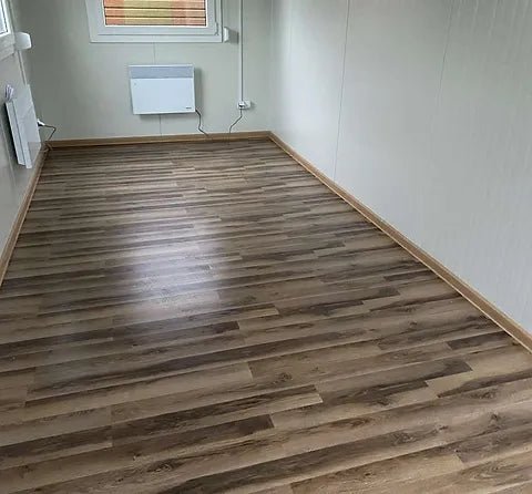 CONTENEDOR DE OFICINA CON PERSIANAS 6 2,40 METROS