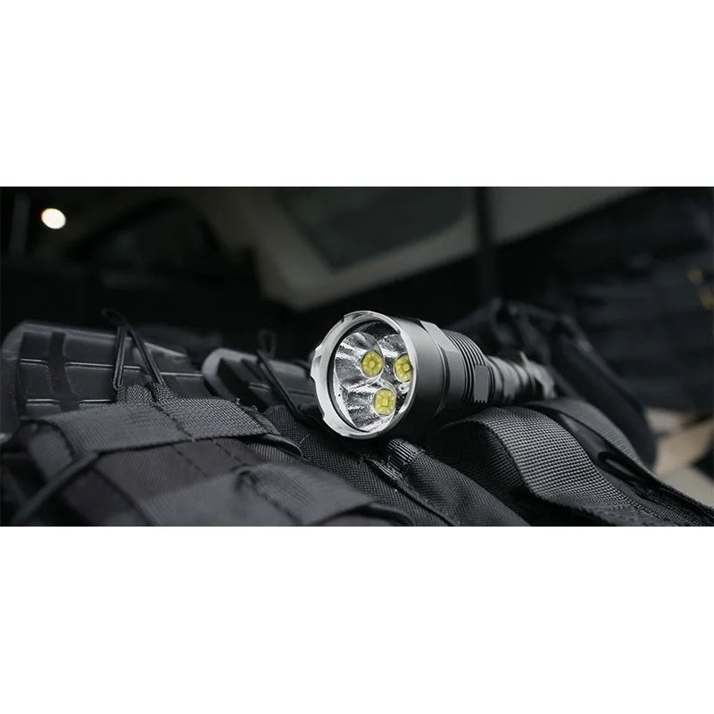 Nitecore Tiny Monster 9k Pro 9900 lumens Lanterna recarregável