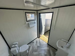 Contenedor sanitario 2,00 x 2,00 M con inodoro y urinario