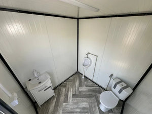 Contenedor sanitario 2,00 x 2,00 M con inodoro y urinario